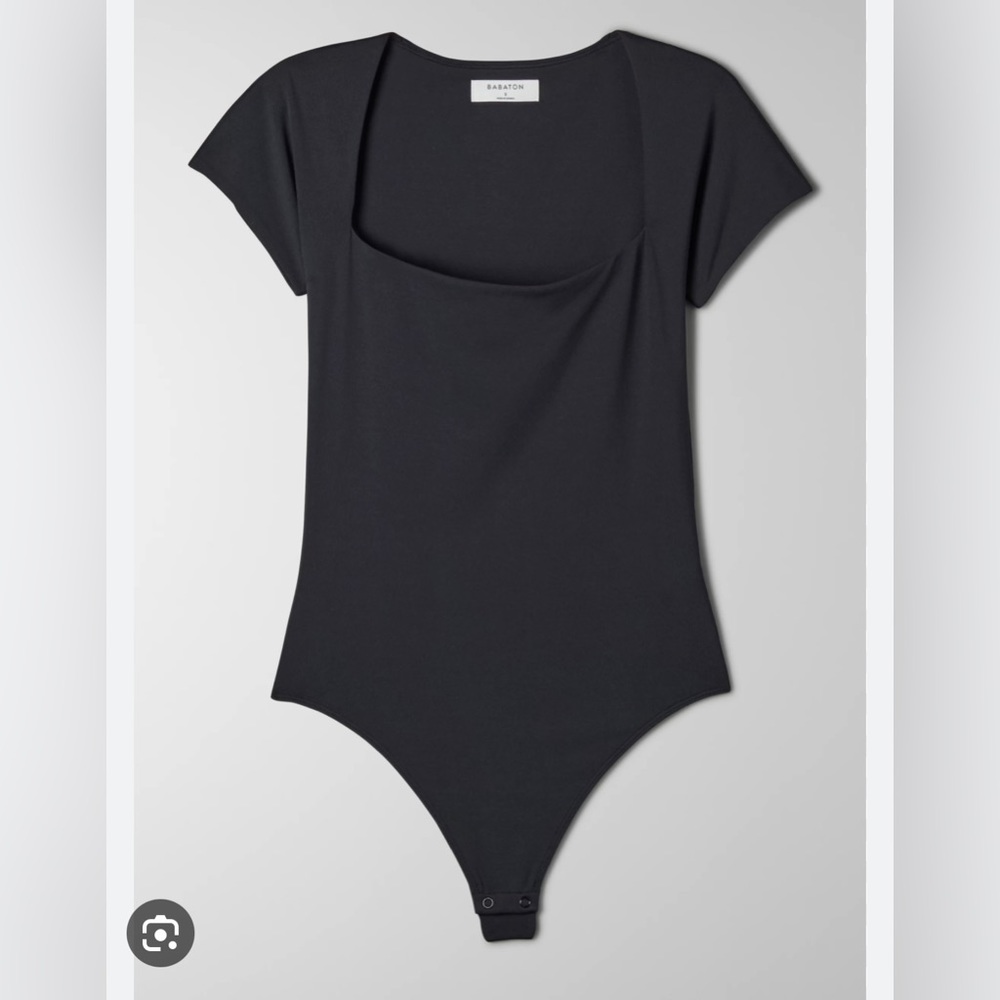 NWT Aritzia Babaton Contour Straight Neck Bodysuit - Color Black - Size S